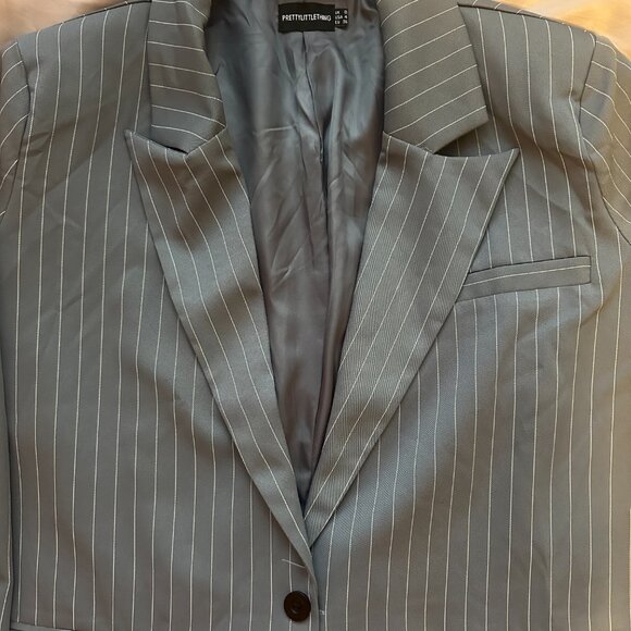 PLT Grey Pinstripe Two-Piece Suit – Oversized Blazer + Pleated Trousers - Picture 2 of 5